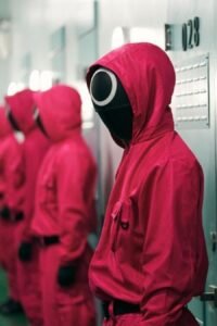 imageye___-_imgi_41_squid-game-guard-pink-jumpsuit-03