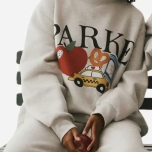 Parke New York Mockneck Sweatshirt with Graphic Design
